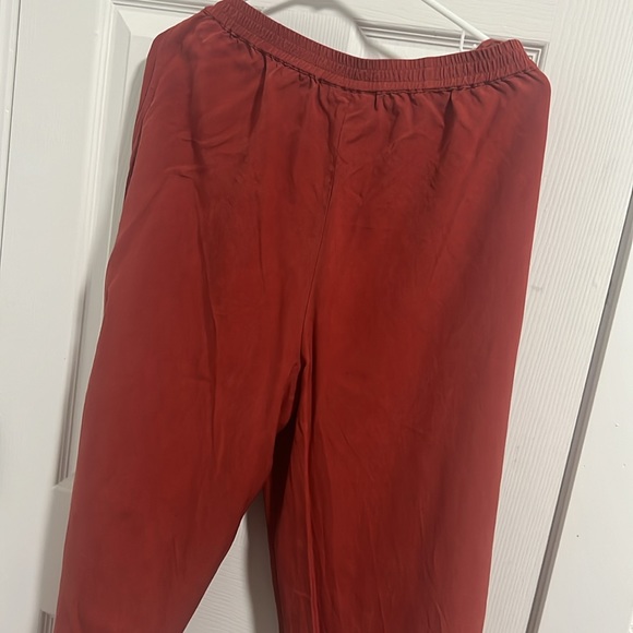 August silk burnt orange set, size L - Picture 8 of 8